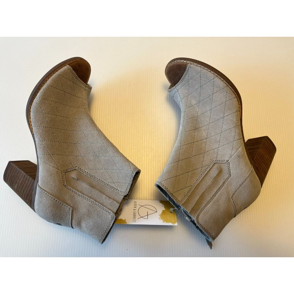 TOMS Gray Quilted Stitch Majorca Peep Toe Booties, Size 7.5 (US) - Picture 8 of 10